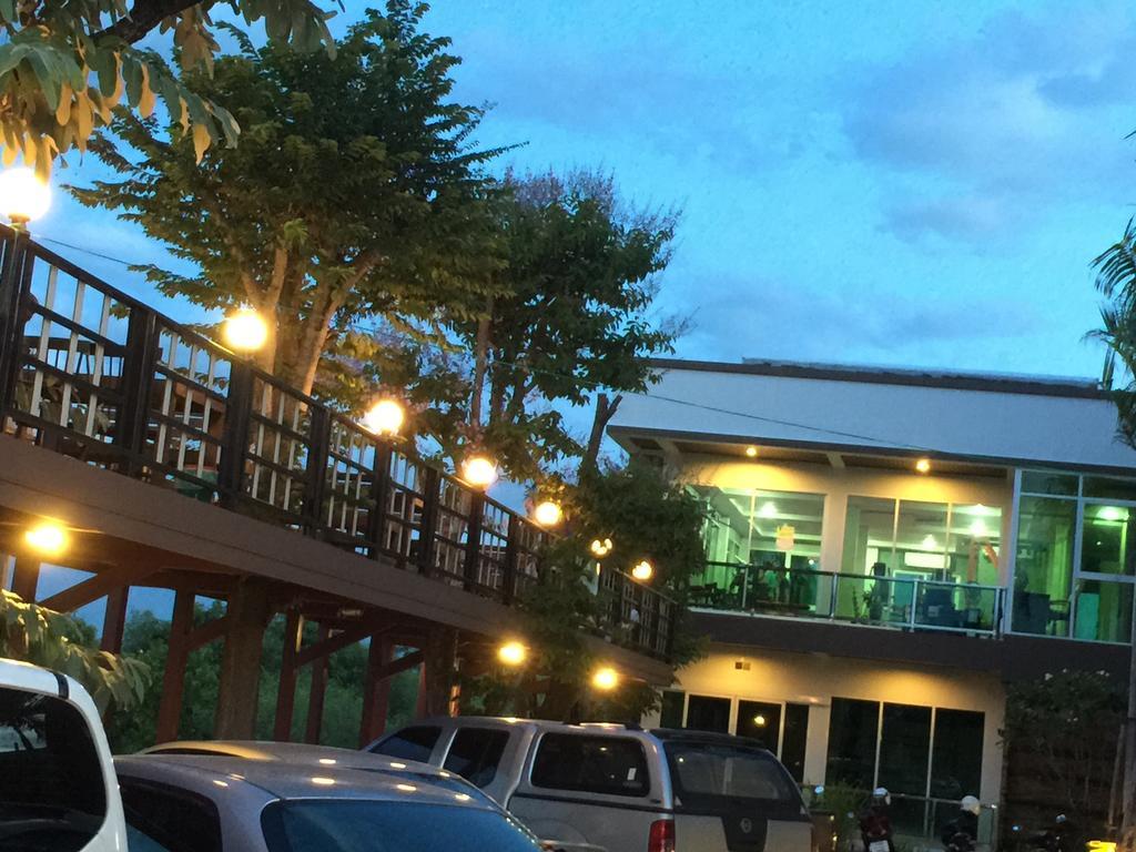 Por-Ho Boutique Hotel Nakhon Ratchasima Phòng bức ảnh
