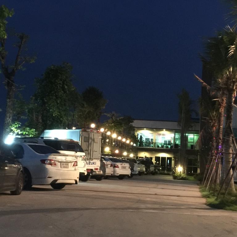 Por-Ho Boutique Hotel Nakhon Ratchasima Ngoại thất bức ảnh